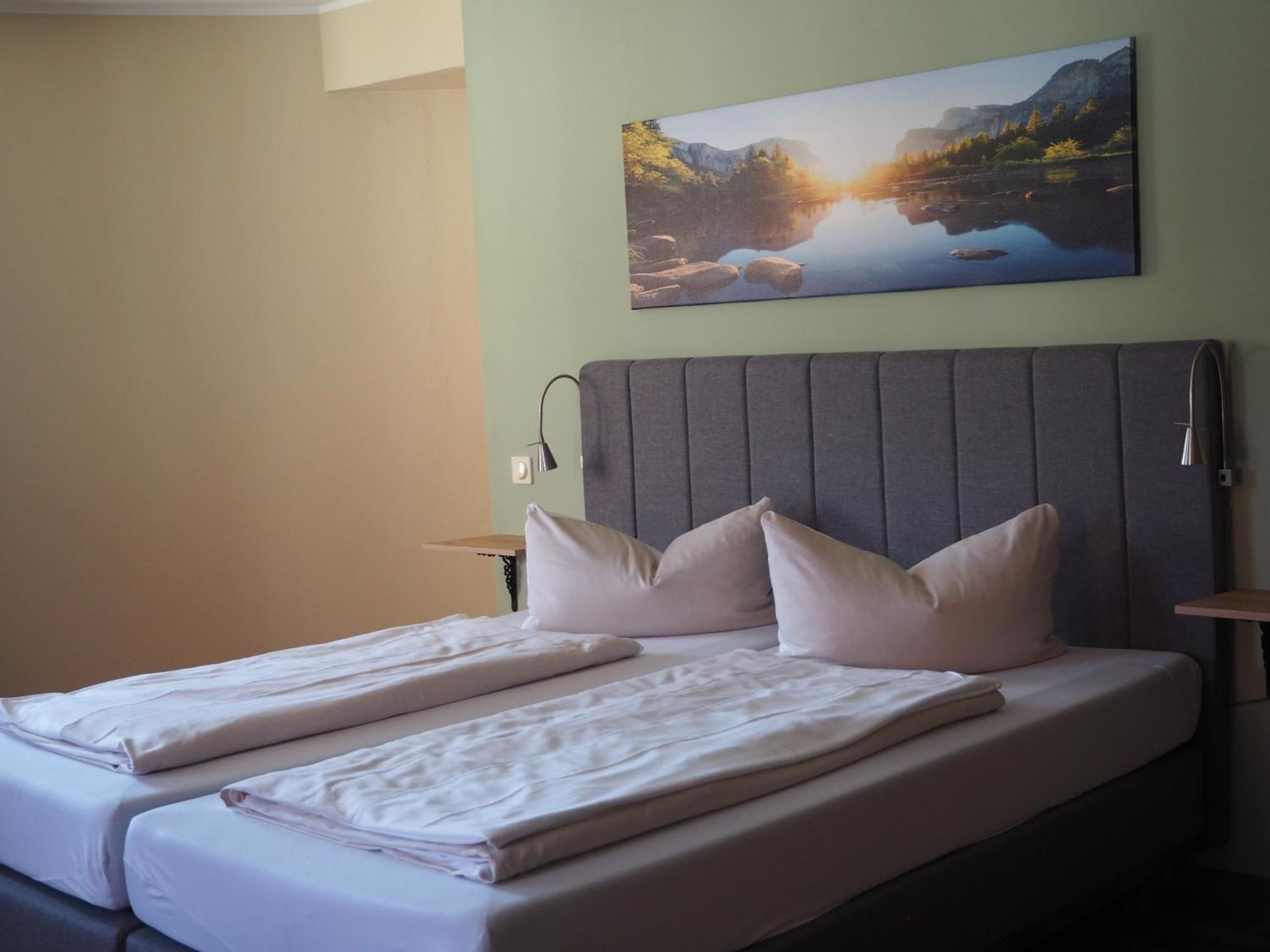 Hotel Garni Kern Halfing Экстерьер фото